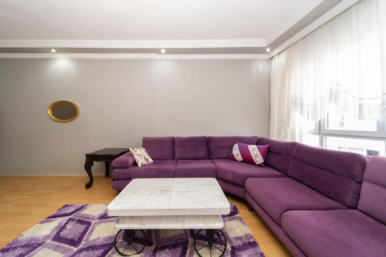 Colorful Flat Close To The Coast In Muratpasa Daire